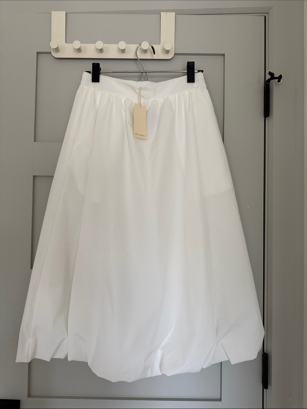 MELLODAY White A-Line Balloon Hem Skirt Waist 26” Length 30”